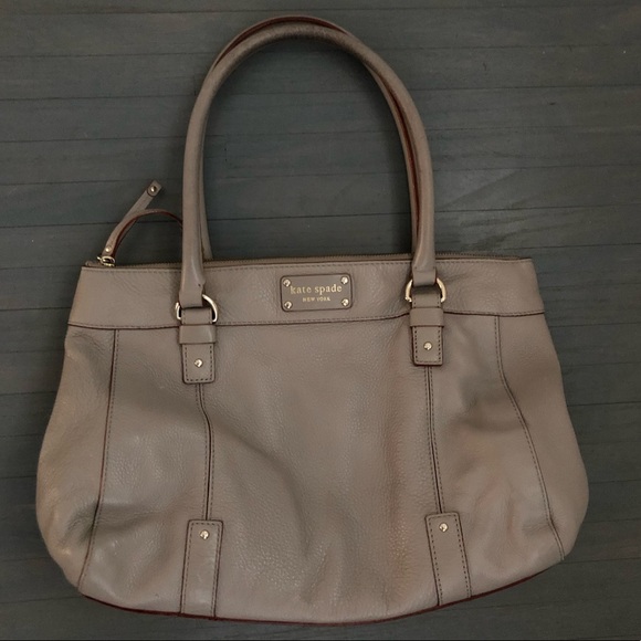 kate spade Handbags - Kate Spade Beige Pebble Leather Zipper Top Satchel